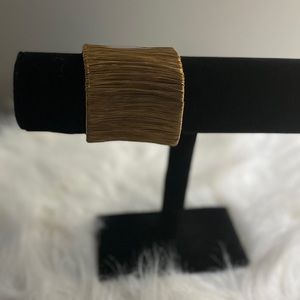 Vintage Feel Gold Tone Wire Wrap Cuff Bracelet